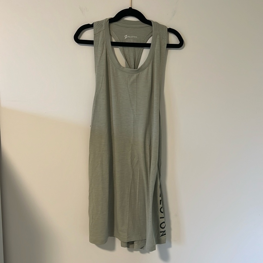 Peloton twist back tank